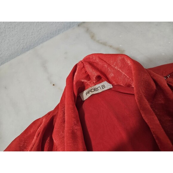 Arden B Women's Red Sheer Long Sleeve Wrap 100% Polyester Blouse Size Medium - Picture 4 of 9